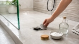 Remontée odeur Douche italienne siphon : Causes et solutions